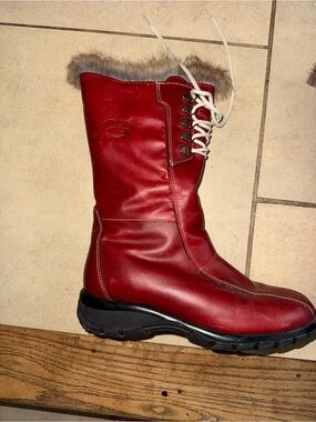 Women's Red Fur-Trim Lace-Up Winter Boot